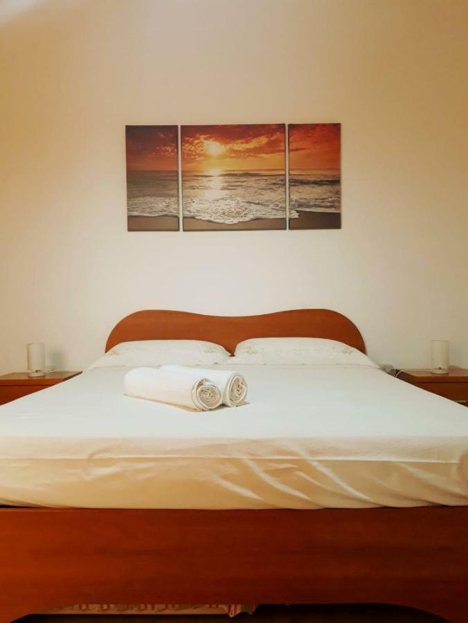 Casa Vacanze Sonia Torre Lapillo Exterior photo